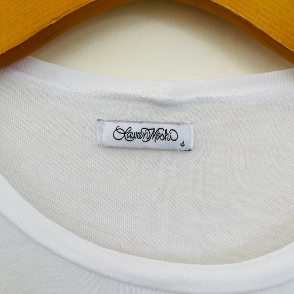 Lauren Moshi White Graphic Tee with Colorful Rainbow Red Lips - Picture 4 of 8